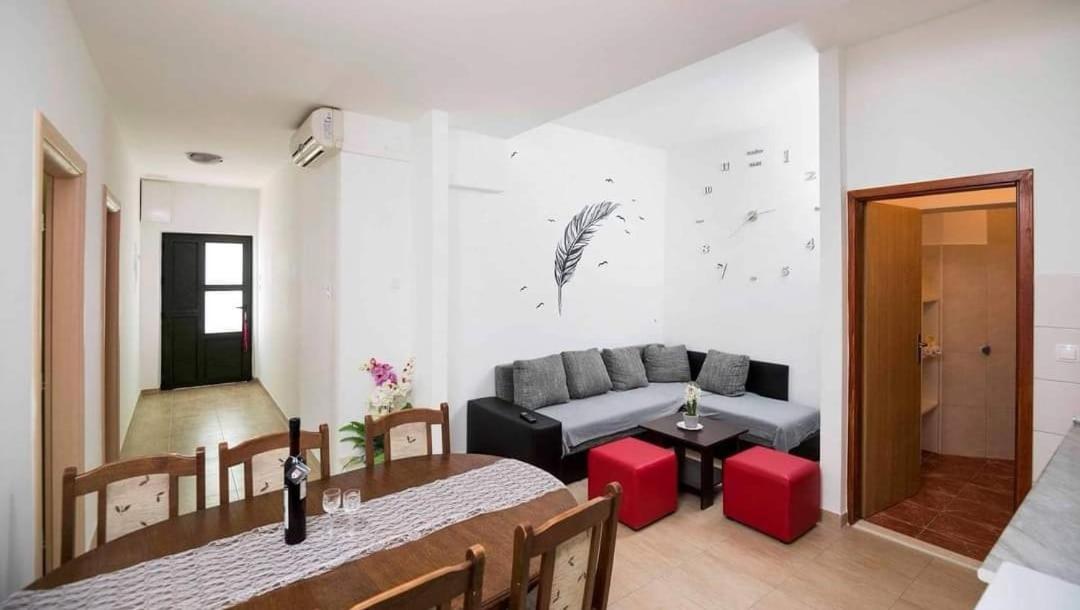 Apartmani Ivica Martic Duće Eksteriør billede