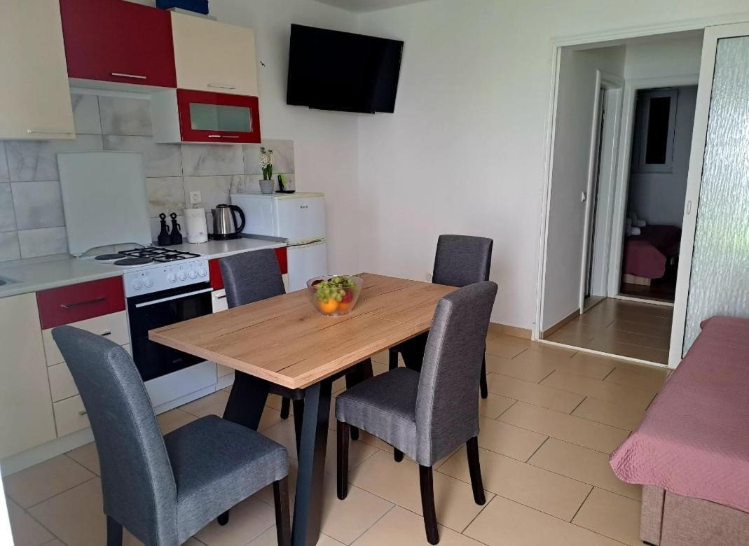 Apartmani Ivica Martic Duće Eksteriør billede